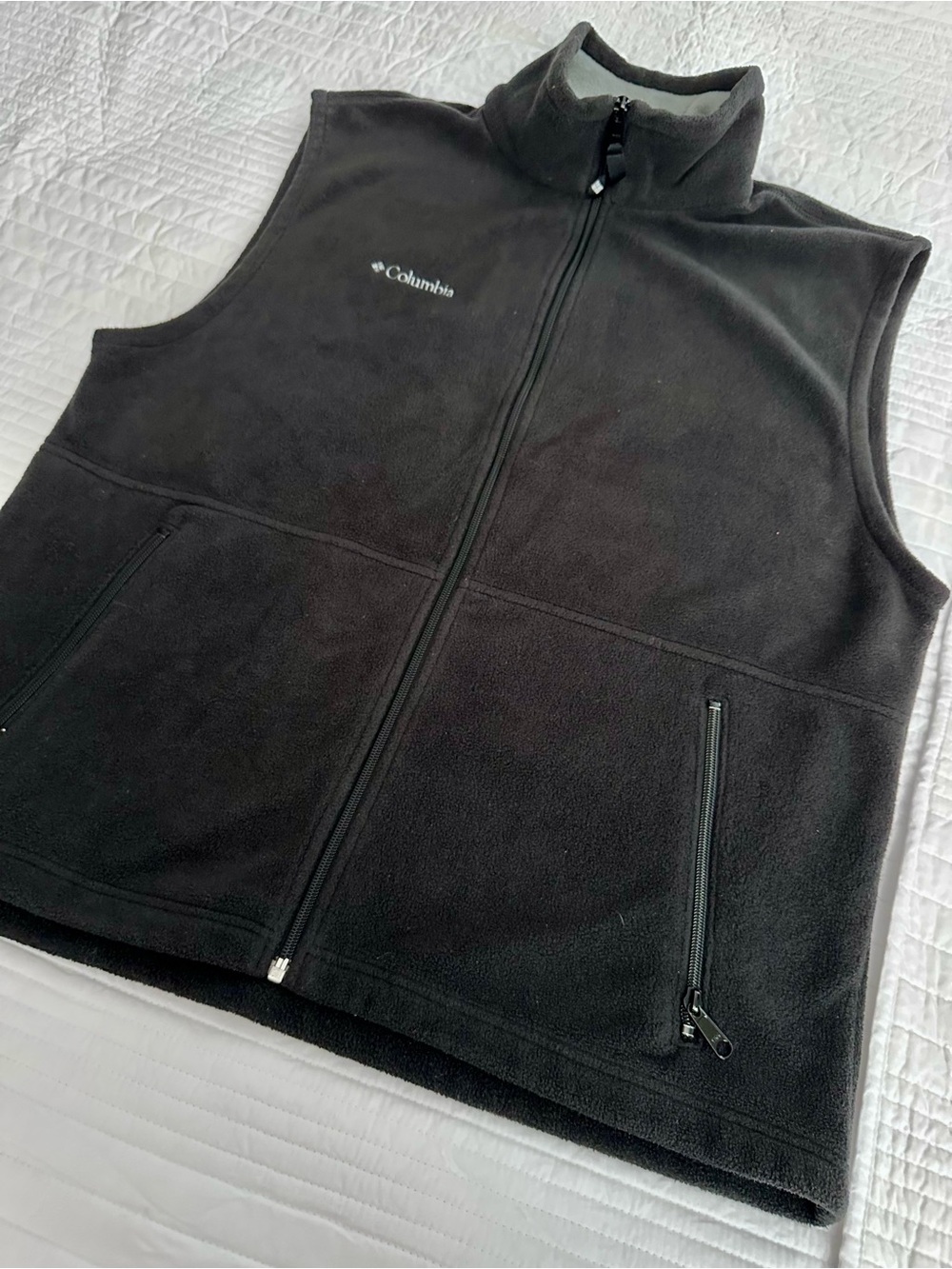 Men’s Black Columbia Vest Size Large